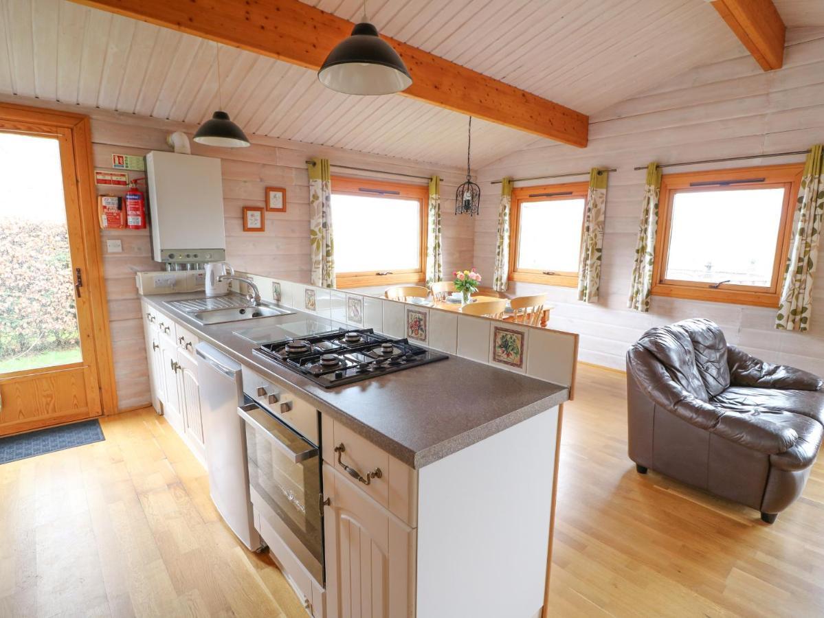Barn Owl Lodge Rhayader Exterior photo